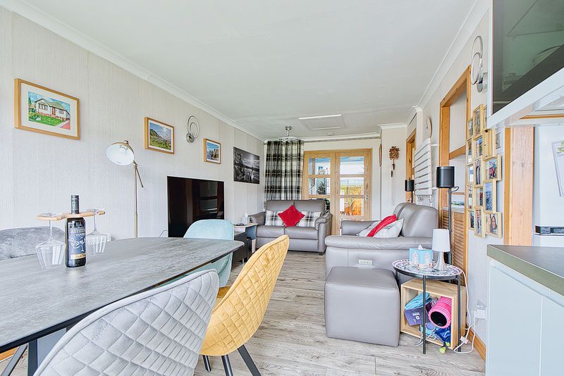 Property photo 1 of 28 Living Room