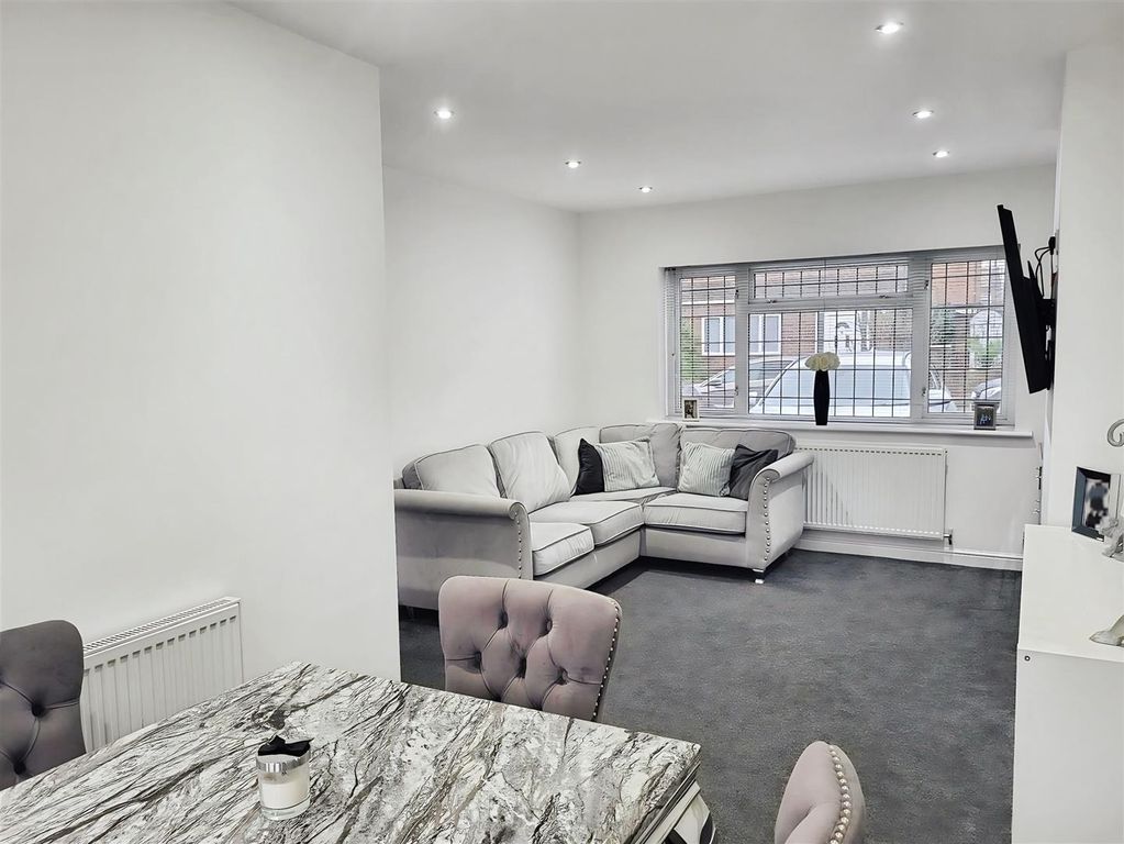 Property photo 3 of 13 2Ded7Abd-5.Jpg