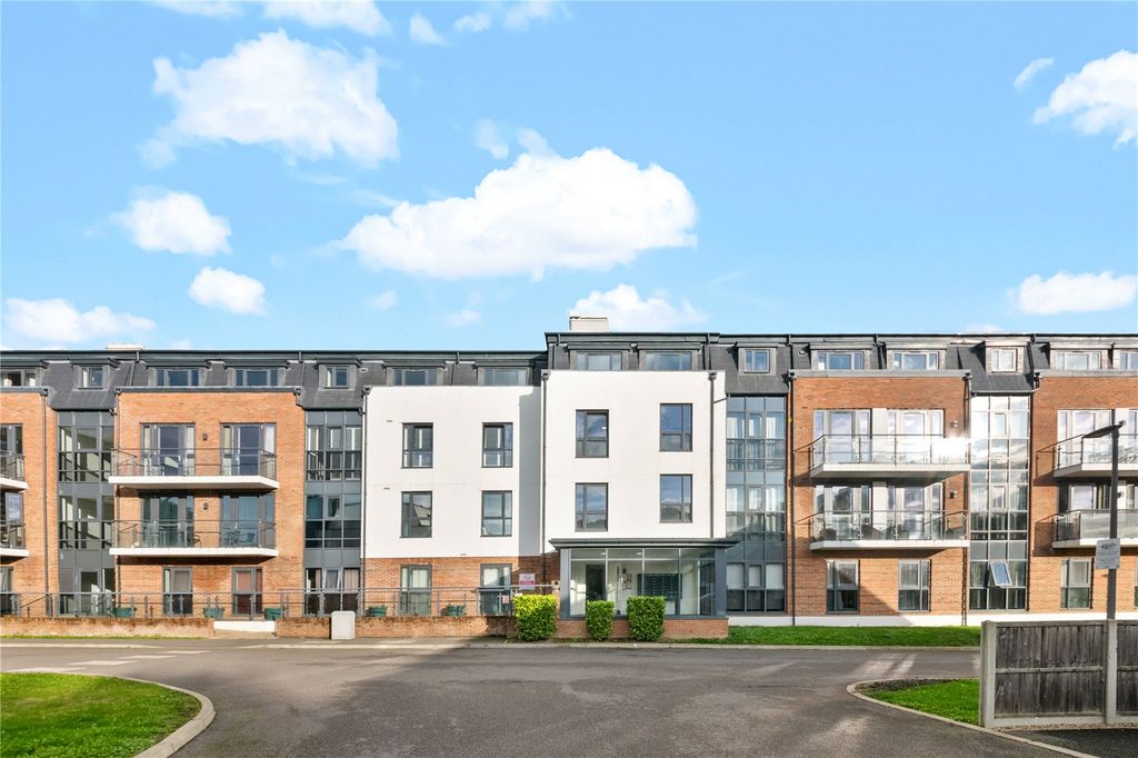 Property photo 3 of 13 Exterior