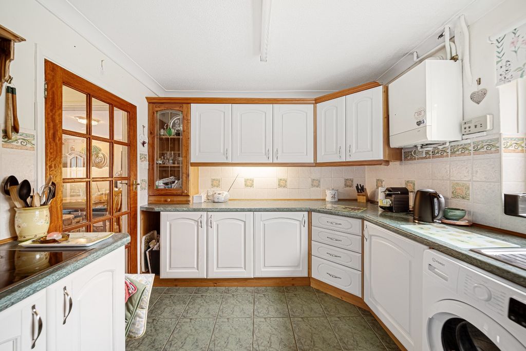 Property photo 2 of 19 3445312