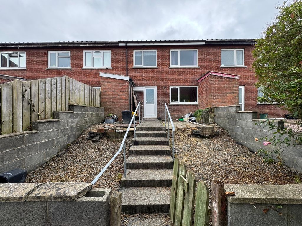 Property photo 3 of 23