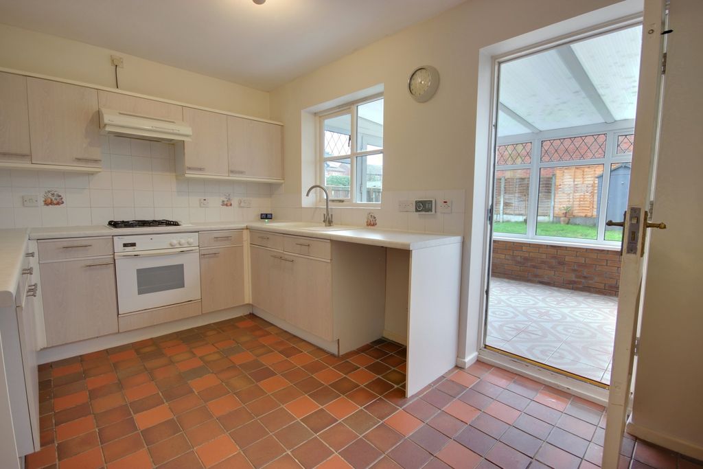 Property photo 3 of 17 1 Kit B