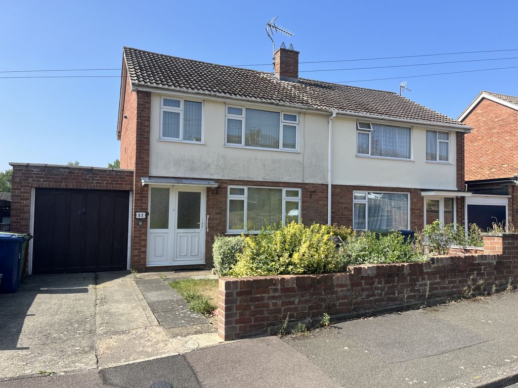 Property photo 1 of 19 3Â Bedroom Semi Detached For Sale
