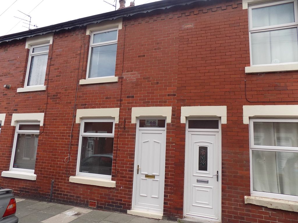 Property photo 1 of 12 External Front