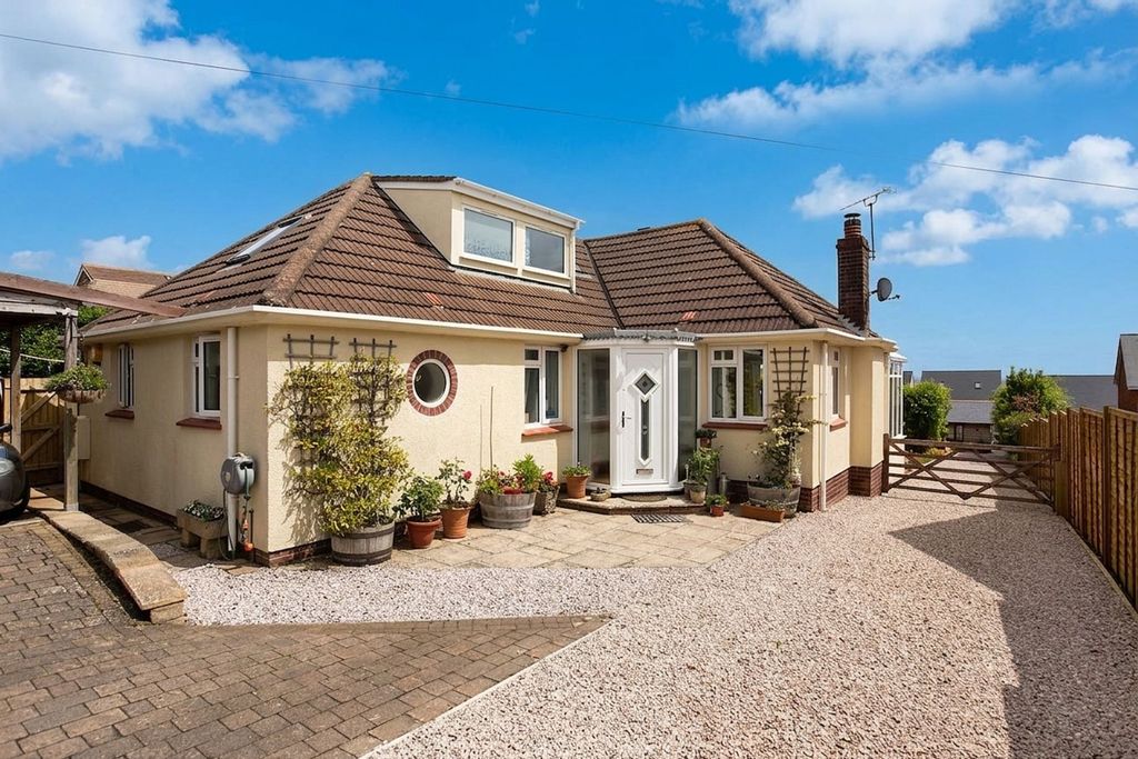 Property photo 1 of 37