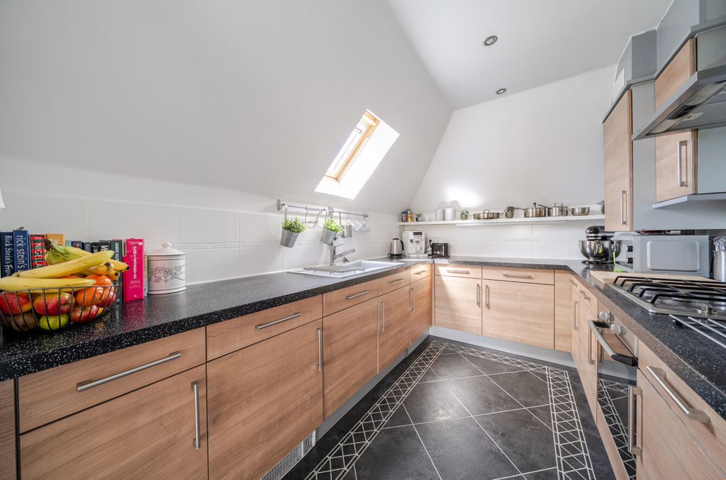 Property photo 3 of 13 1446837-5-69E1363...