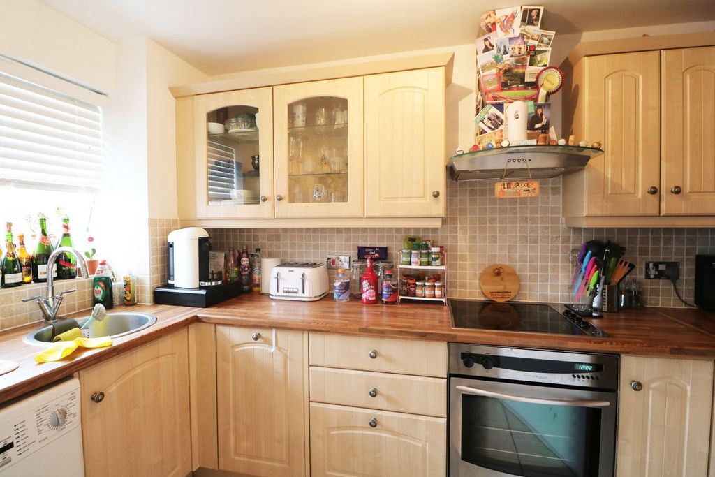 Property photo 2 of 5