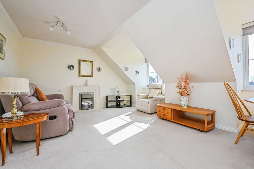 Property photo 3 of 12 Pbox-Img.Jpg