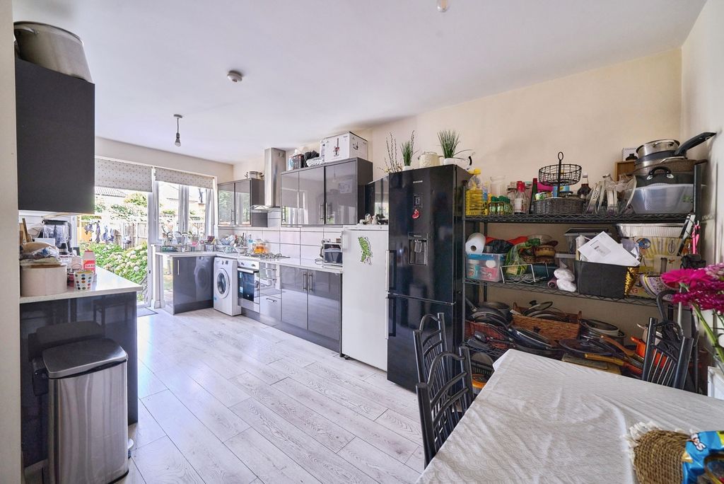 Property photo 2 of 31 Pbox-Img.Jpg