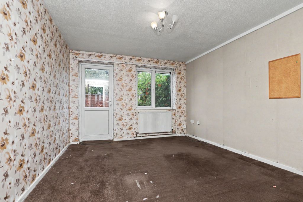 Property photo 2 of 8 115 Tag Croft, Ingol, Preston, Lancashire, Pr2 7Ah