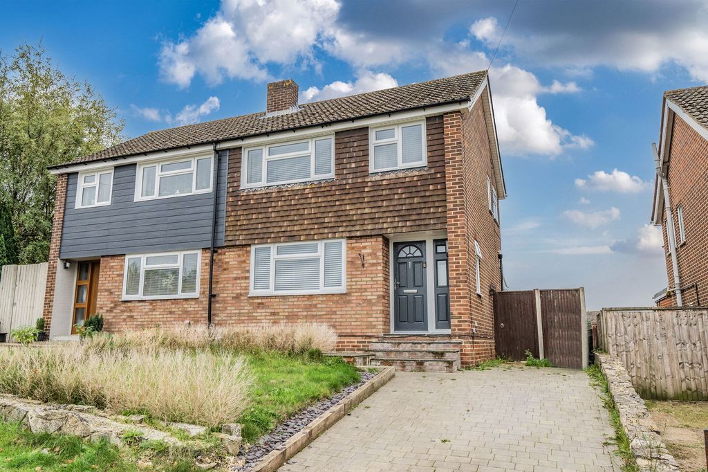 Property photo 3 of 23