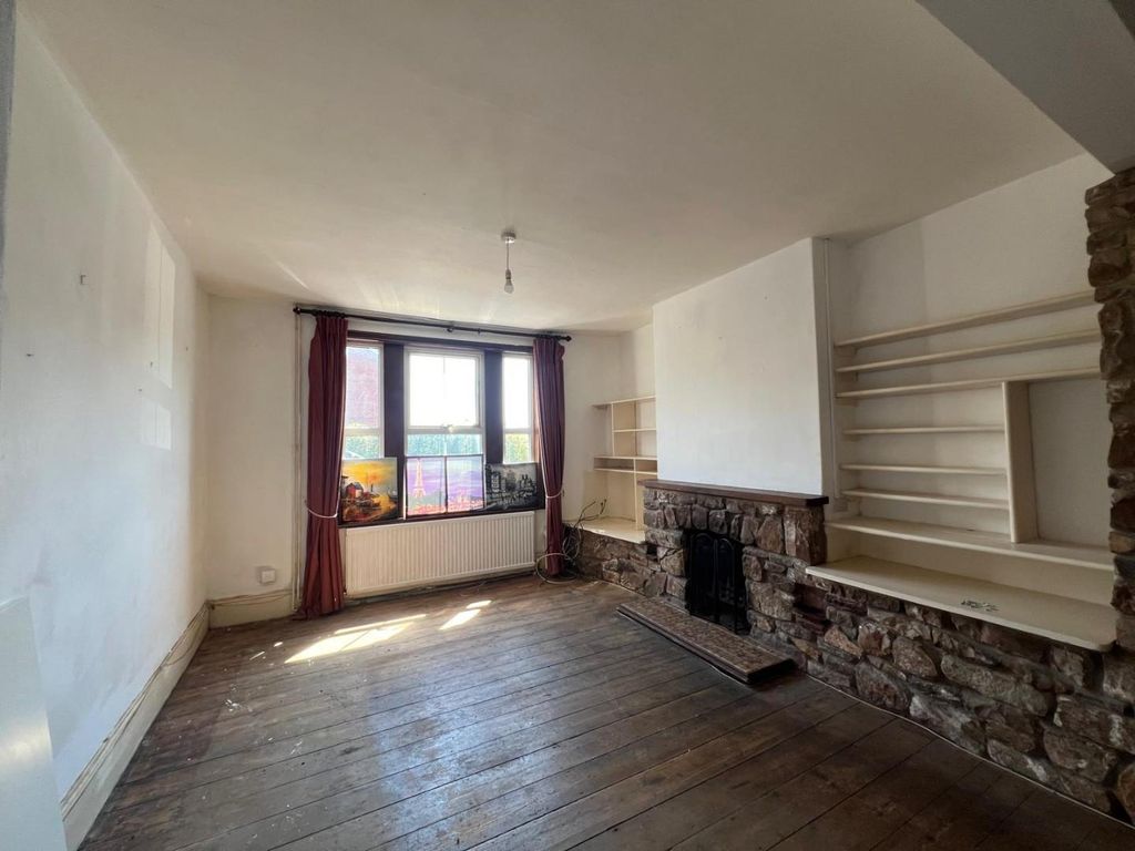 Property photo 3 of 19 Xlih1136.Jpg