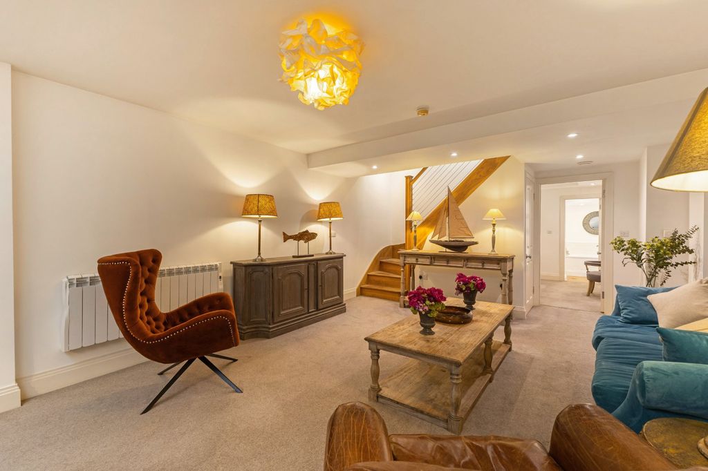 Property photo 3 of 14 Reception Room