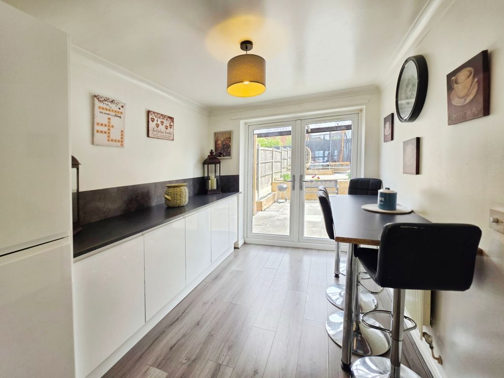 Property photo 2 of 28 Pbox-Img.Jpg