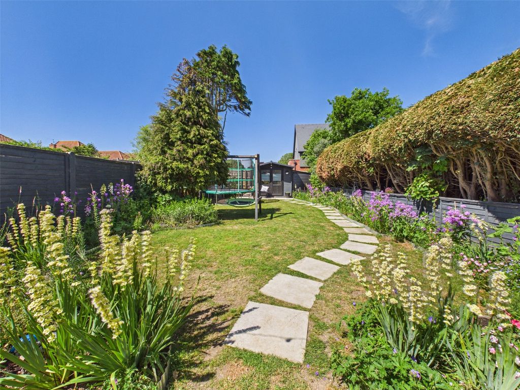 Property photo 2 of 23 Picture No. 42