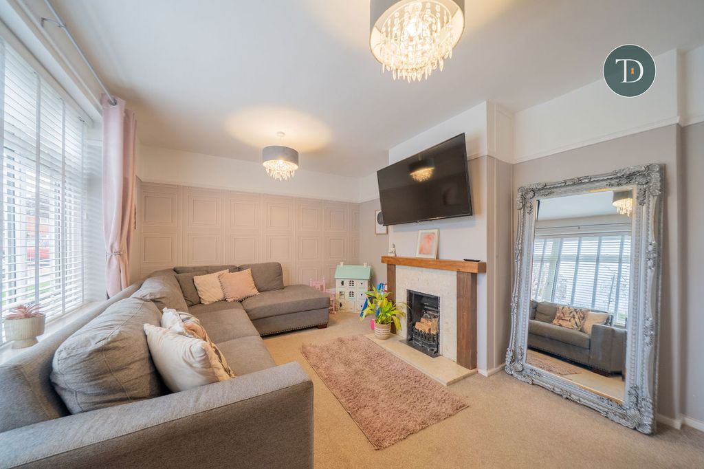 Property photo 3 of 33