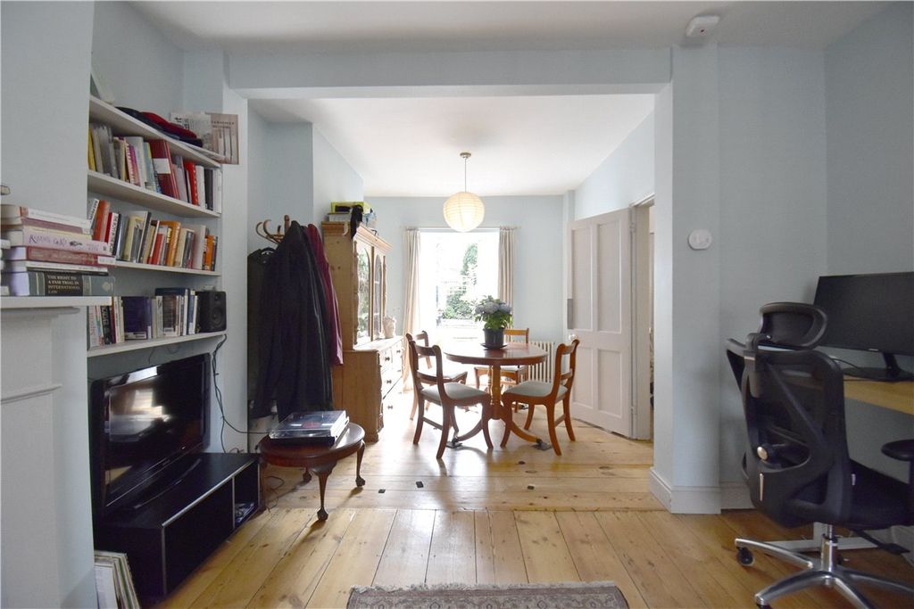 Property photo 3 of 11 Picture No. 05
