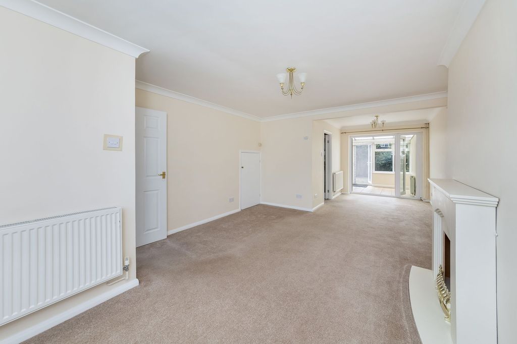Property photo 2 of 19