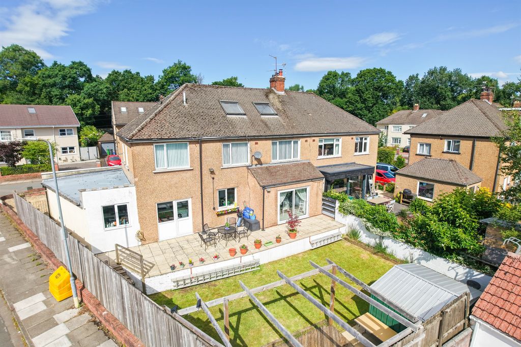Property photo 2 of 34