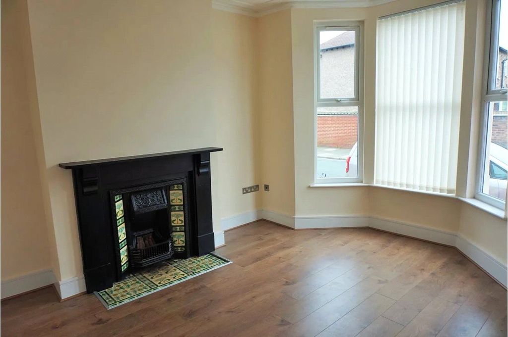 Property photo 2 of 8 Picture No. 05