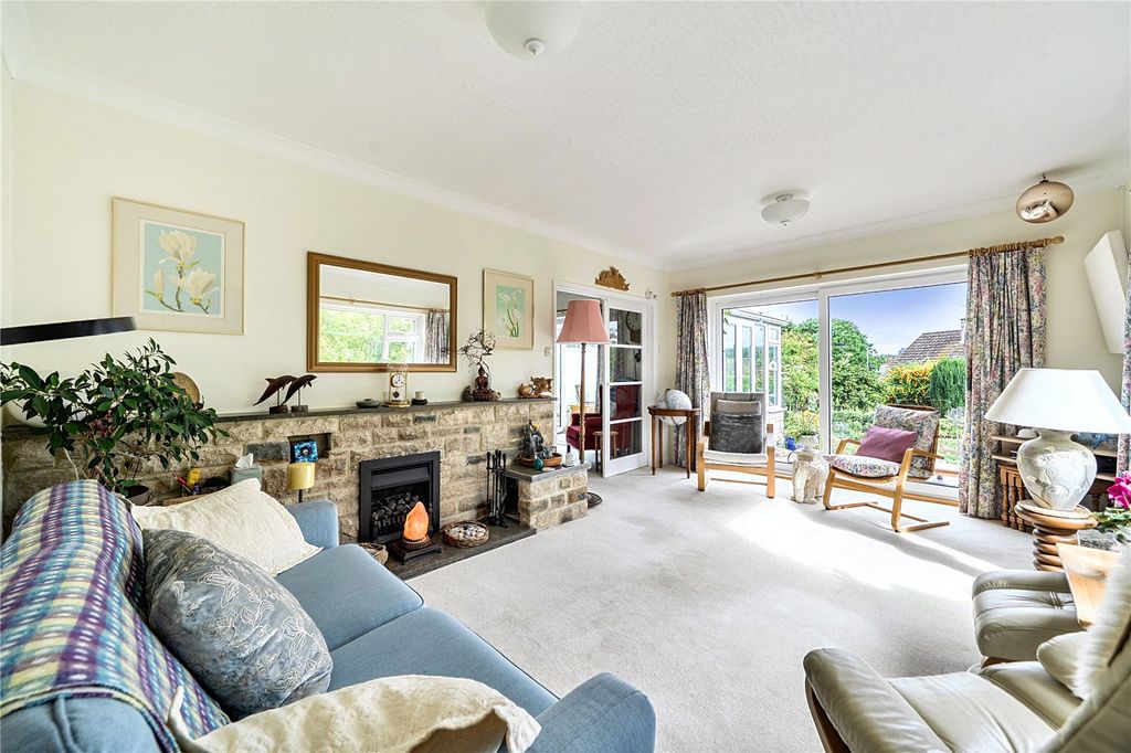 Property photo 2 of 24 Picture No. 17