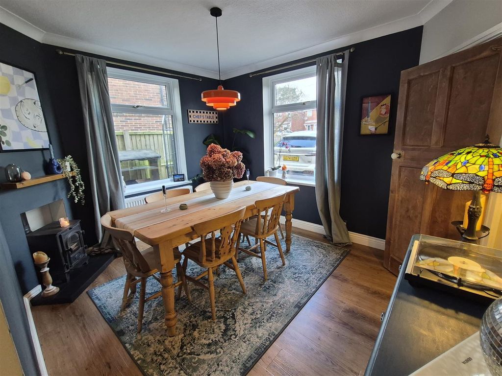 Property photo 3 of 44 Dining Room