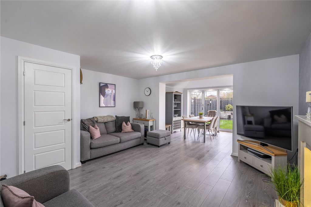 Property photo 2 of 33 Picture No. 58