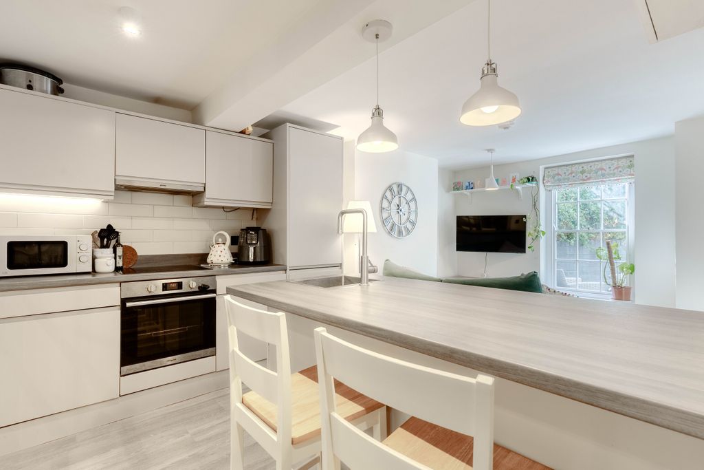 Property photo 2 of 12 2