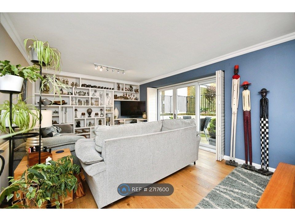 Property photo 3 of 21