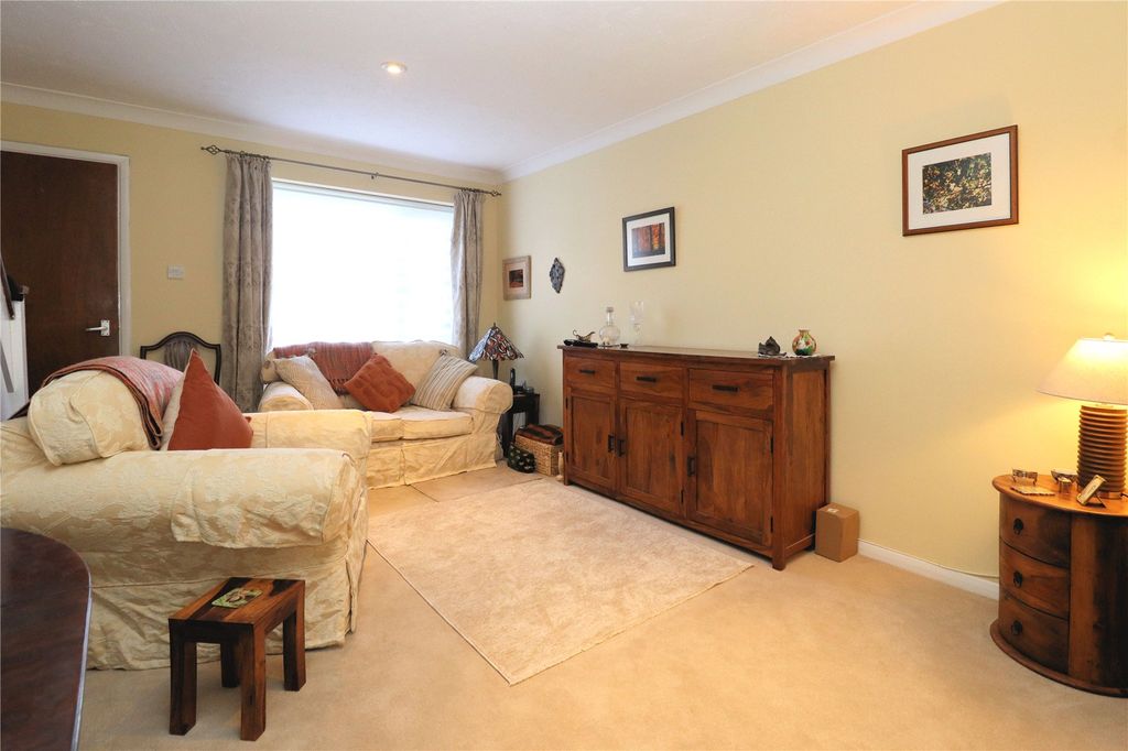 Property photo 3 of 9 Picture No. 05