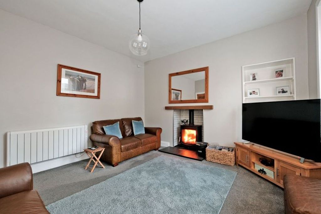 Property photo 3 of 18