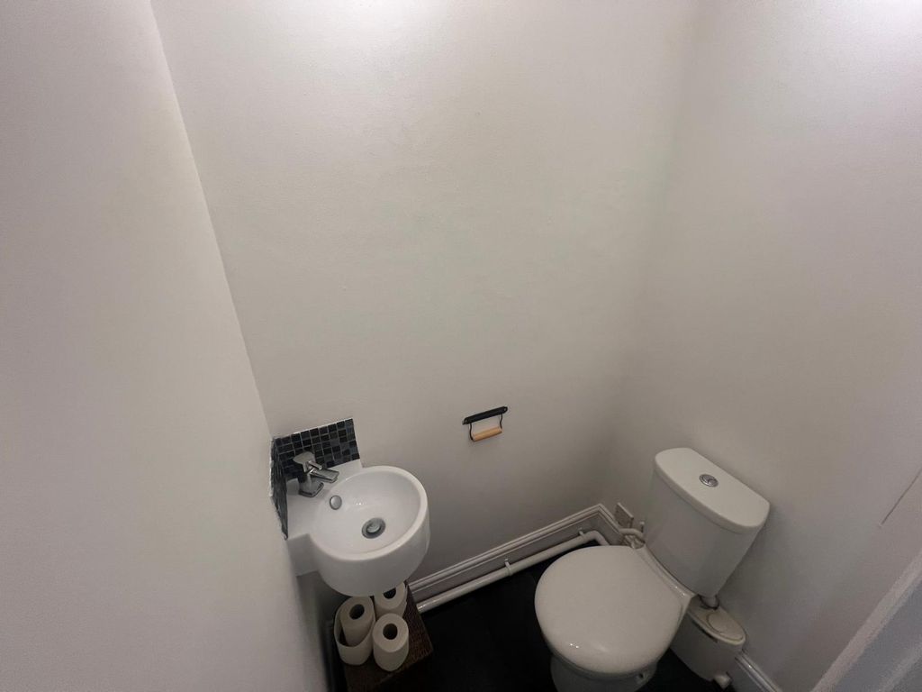 Property photo 2 of 11 Image