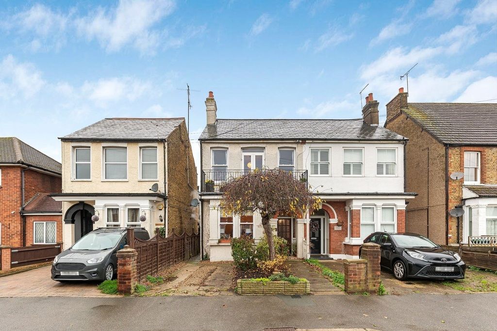 Property photo 1 of 24