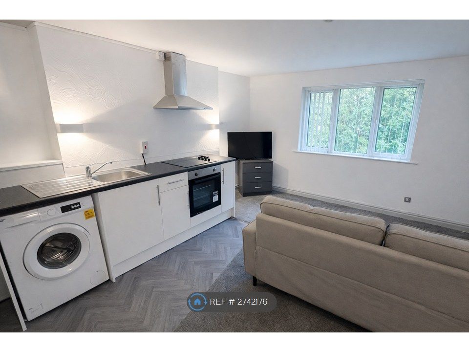 Property photo 2 of 9