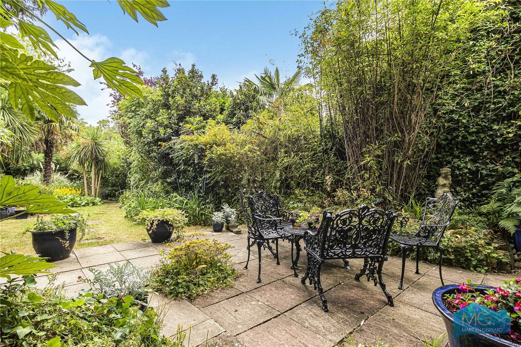 Property photo 2 of 28 Picture No. 08