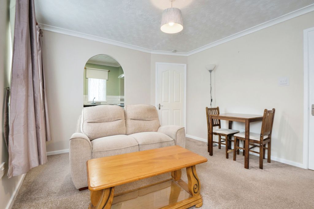 Property photo 1 of 9 Image