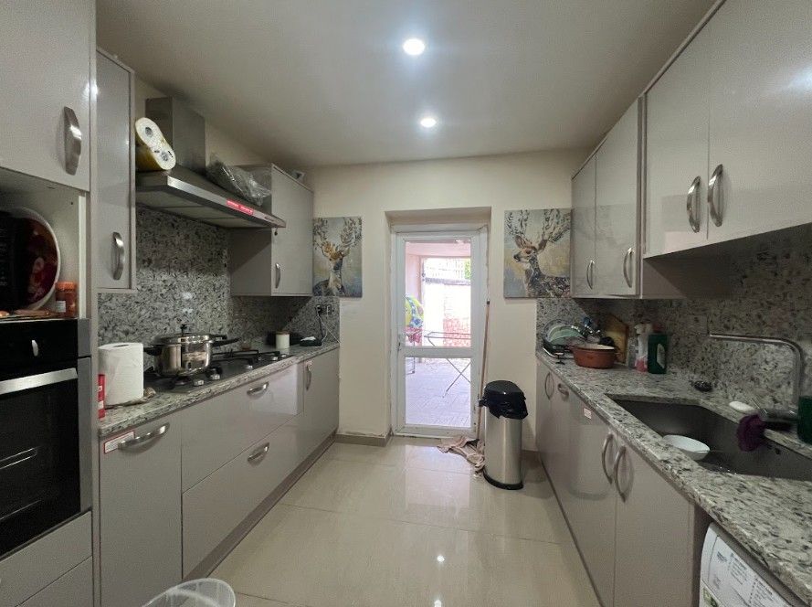Property photo 3 of 4