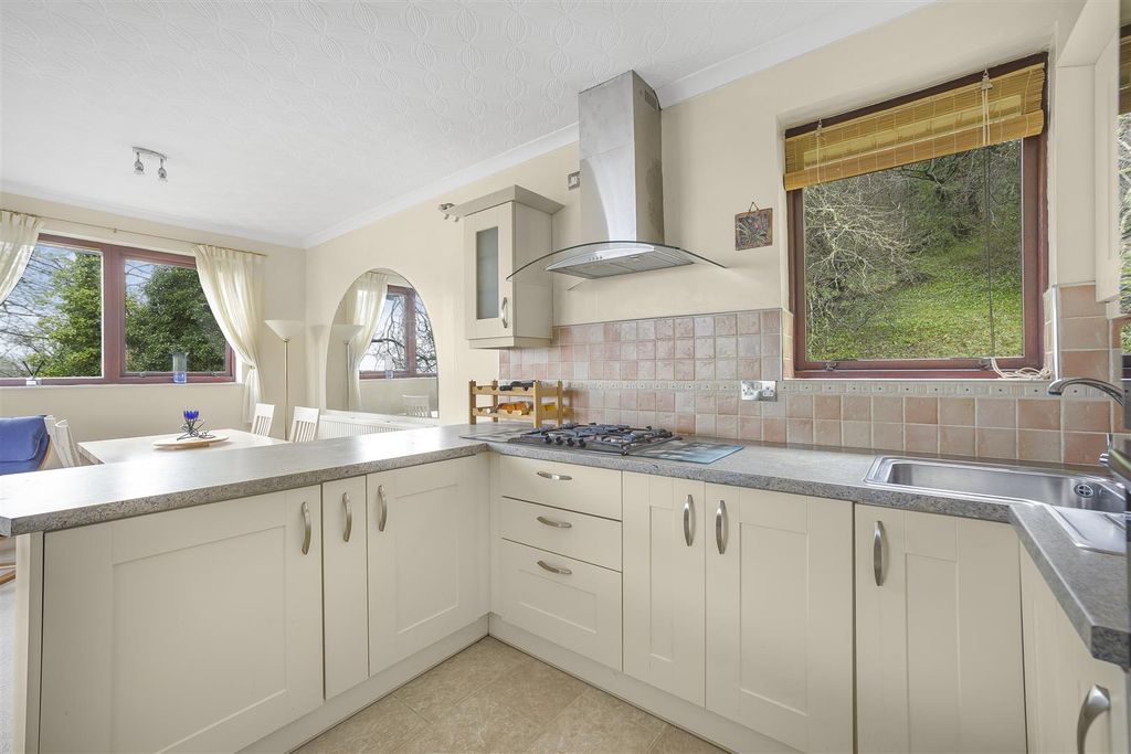 Property photo 3 of 18 Kitchen/Living Room