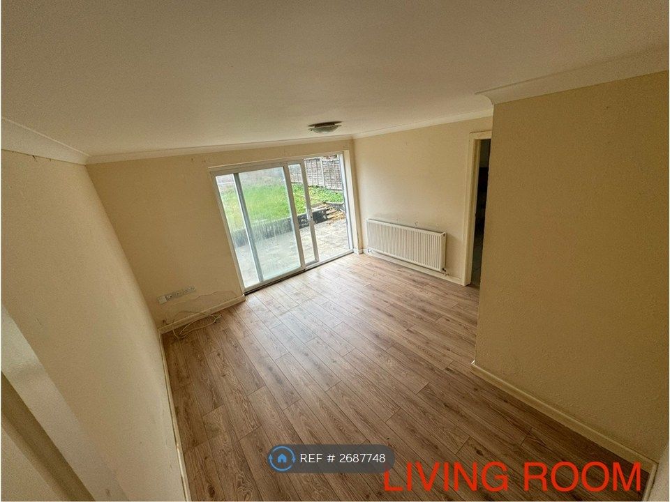 Property photo 3 of 15 Living Room