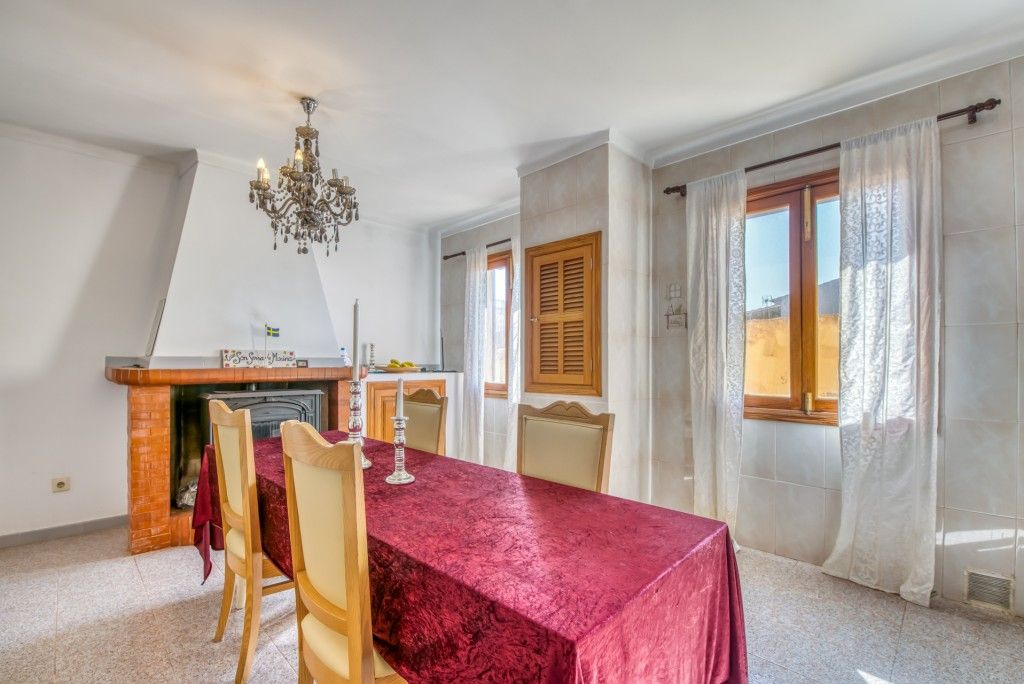 Property photo 3 of 16 Dining