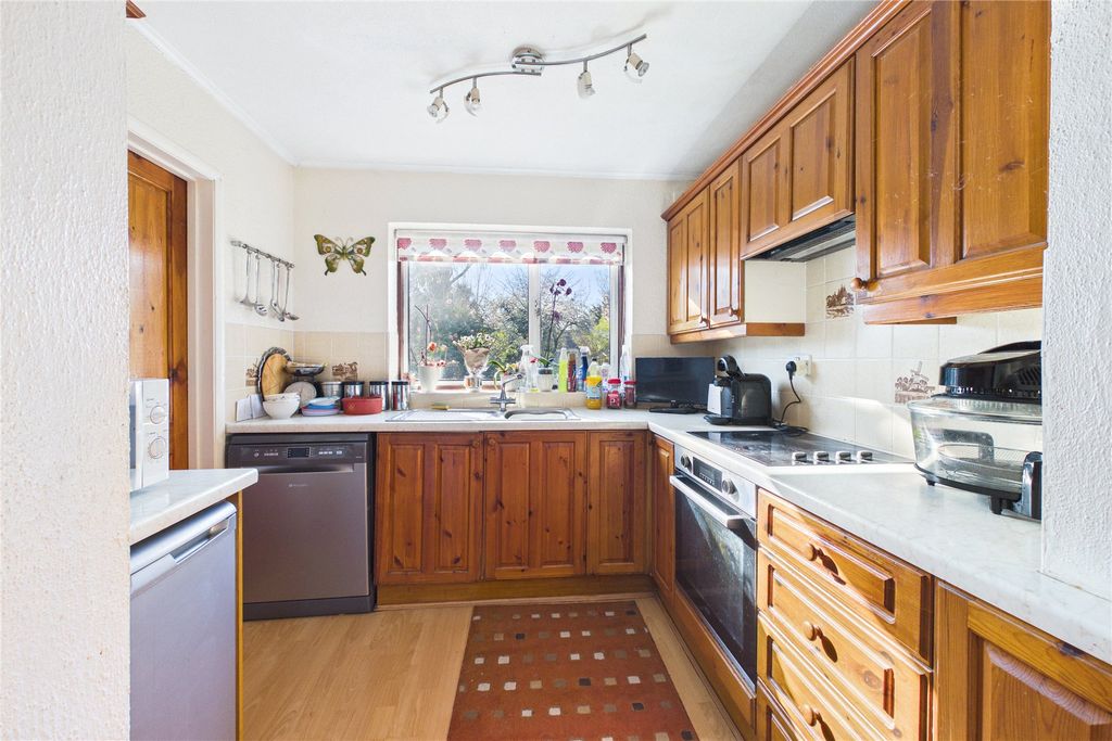 Property photo 3 of 10 Picture No. 01