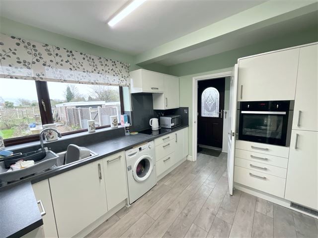 Property photo 2 of 21 Kitchen