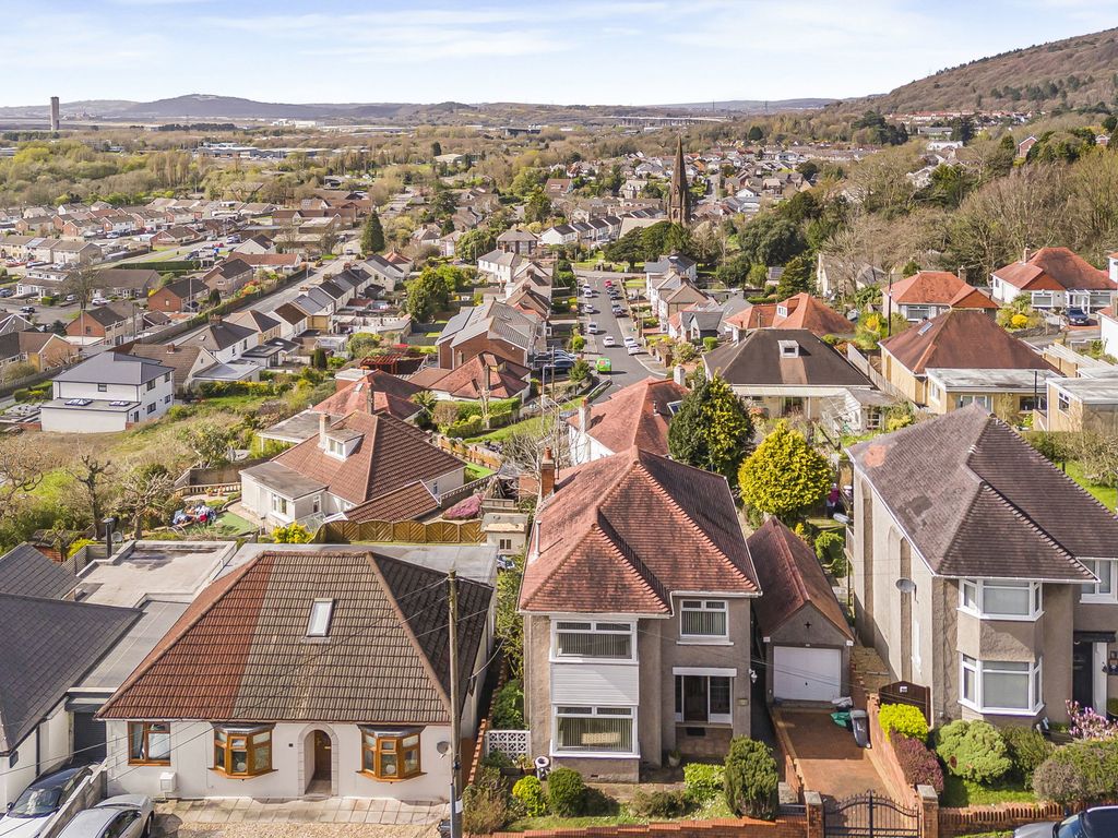 Property photo 2 of 40