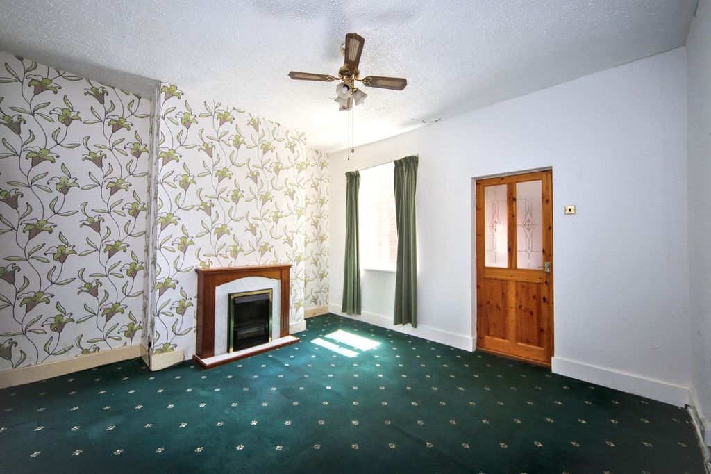 Property photo 3 of 22