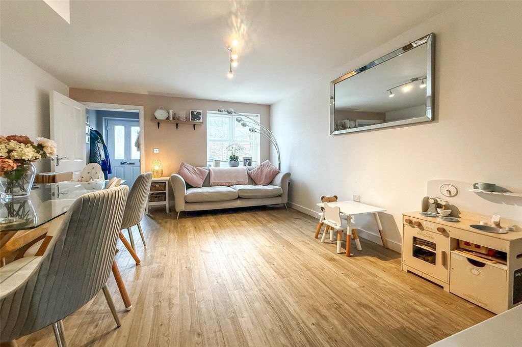 Property photo 2 of 21 Picture No. 22