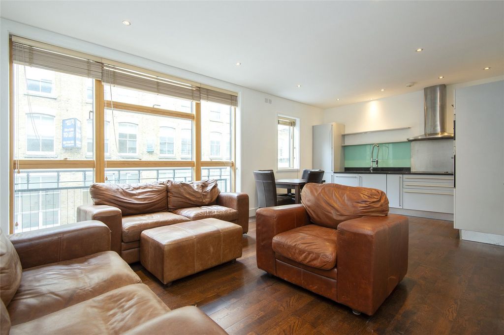 Property photo 3 of 15 Reception/Kitchen