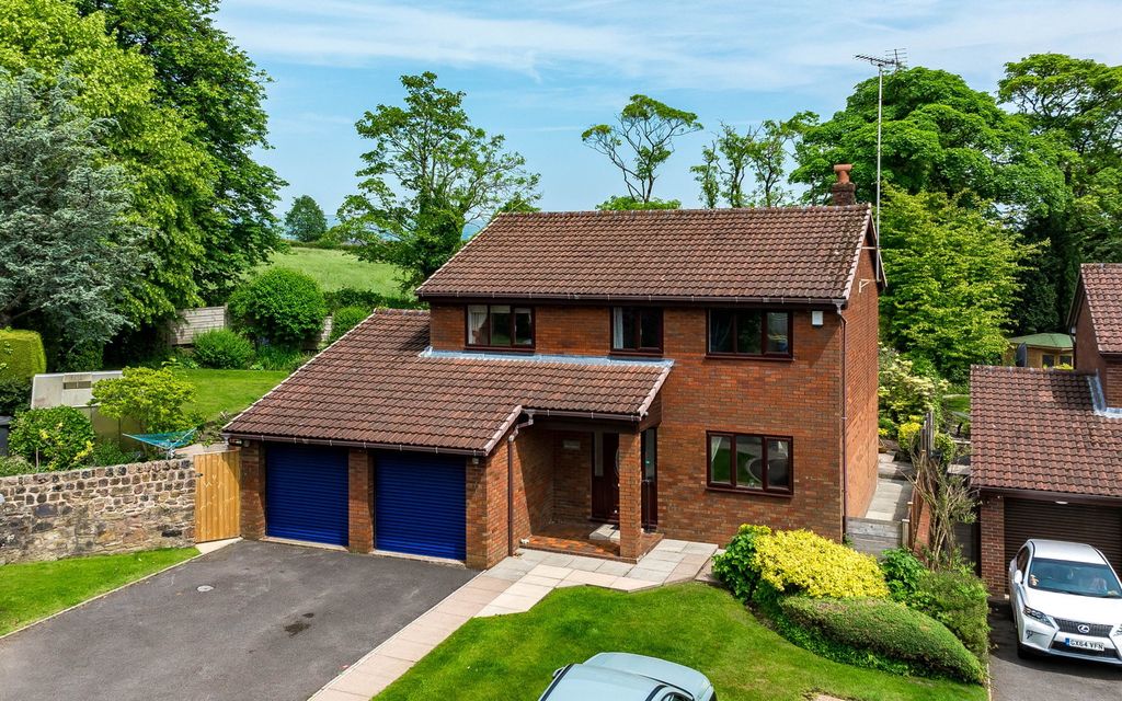 Property photo 1 of 34