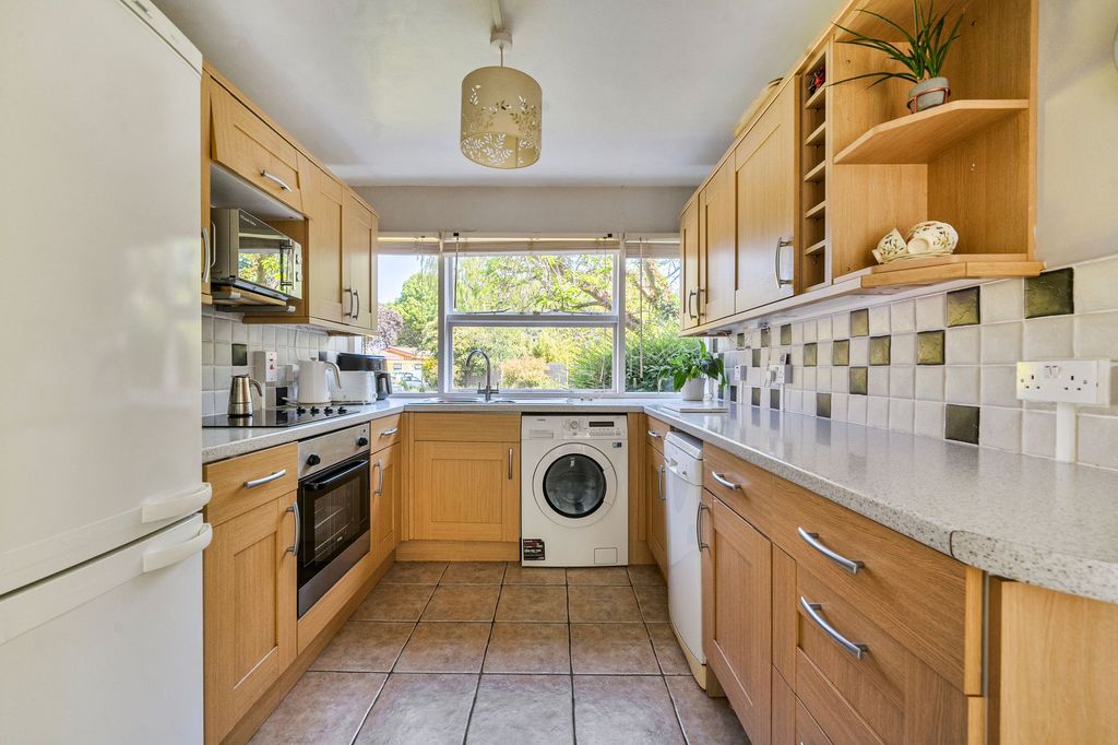 Property photo 3 of 18