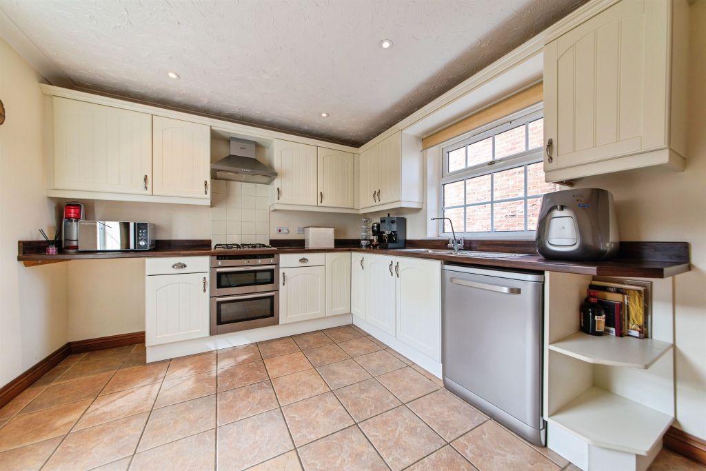 Property photo 3 of 24