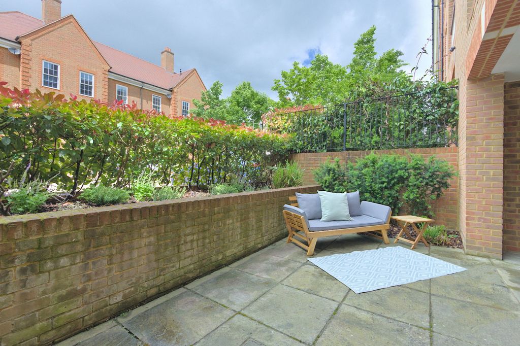Property photo 3 of 19